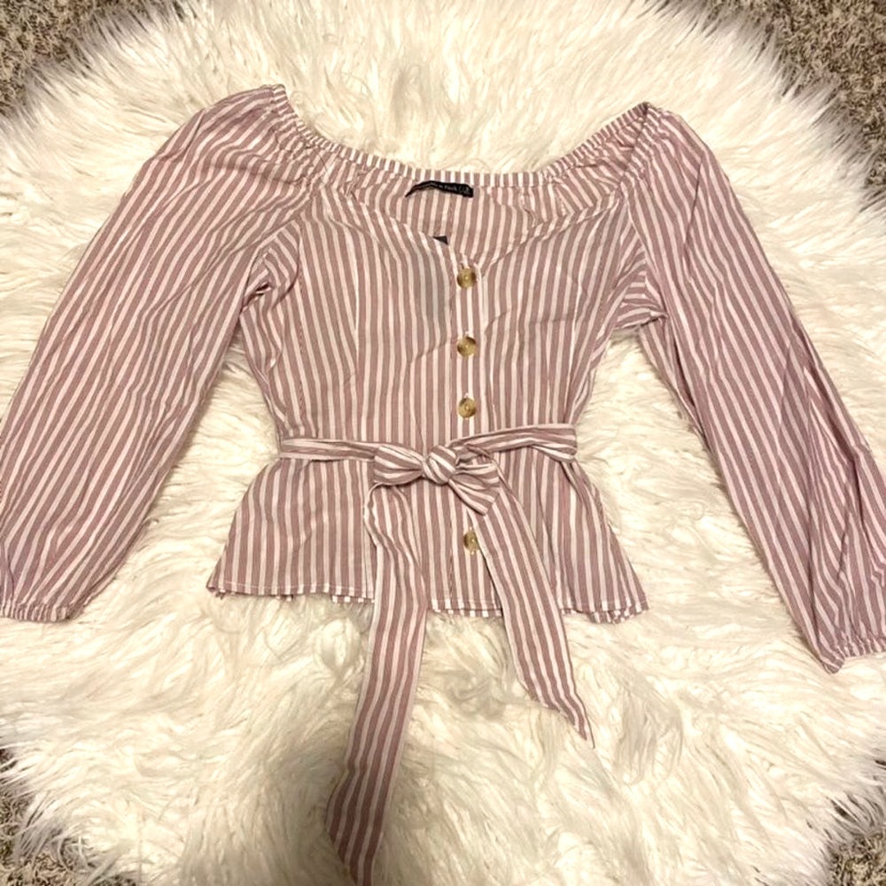 Striped Button Tie Shirt - Abercrombie & Fitch - Puffed sleeves